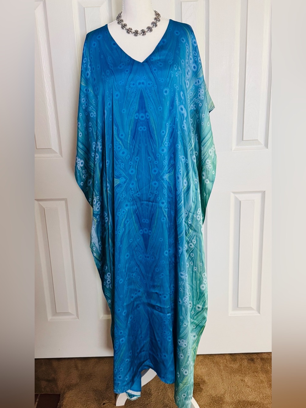 NICOBLU - DELFINA SILK KAFTAN IN SEA NYMPH BLUES